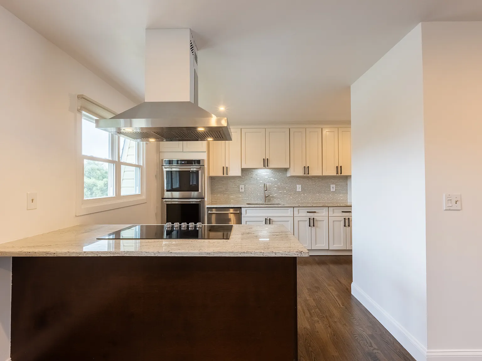 3 bed, $3,600 — Photo 2