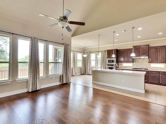 4th image of 15012 Iveans Way