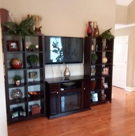 5th image of 108 Street Dr