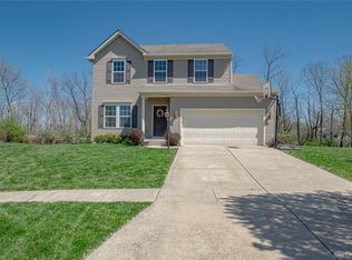 2664 Oak Trace Ct, Dayton, OH 45431