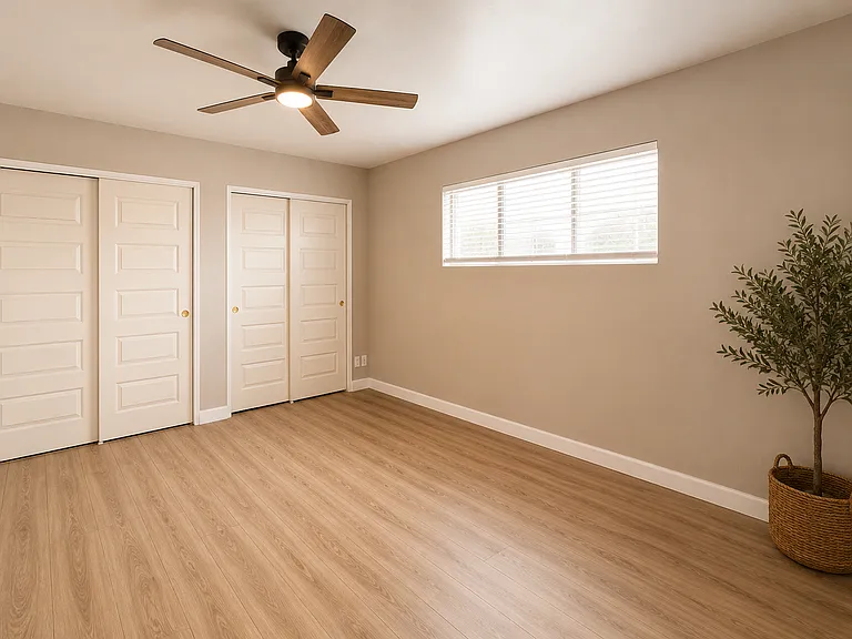 102 W Maryland Ave #C1 — Photo 11