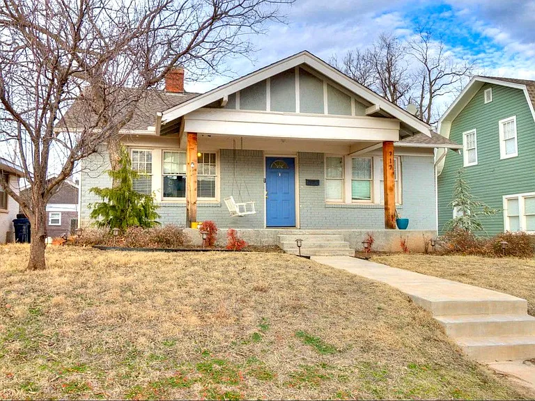 717 NW Eubanks St — Photo 2