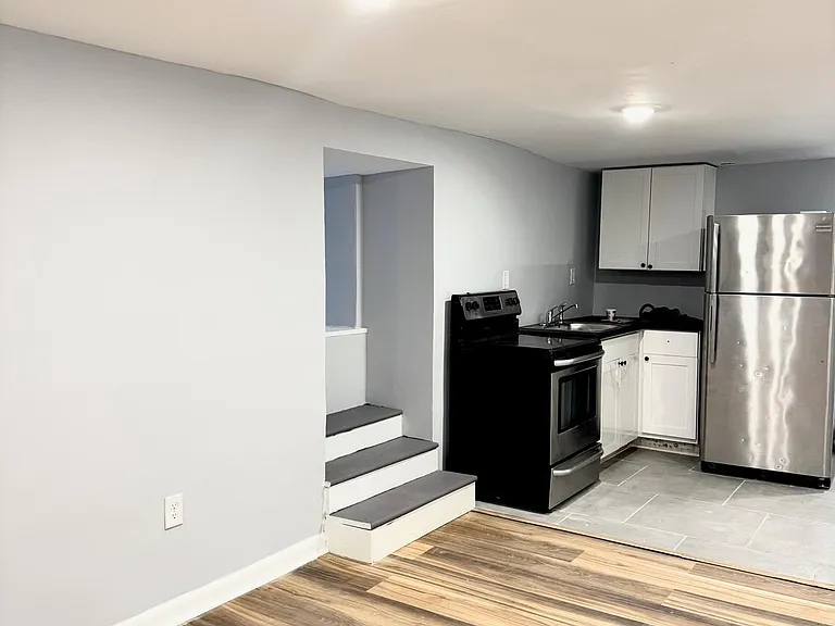 5323 Walnut St #1 — Photo 4