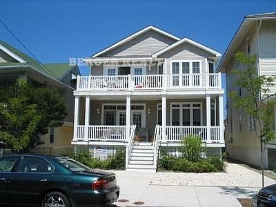 1st image of 1032 Central Ave APT 1