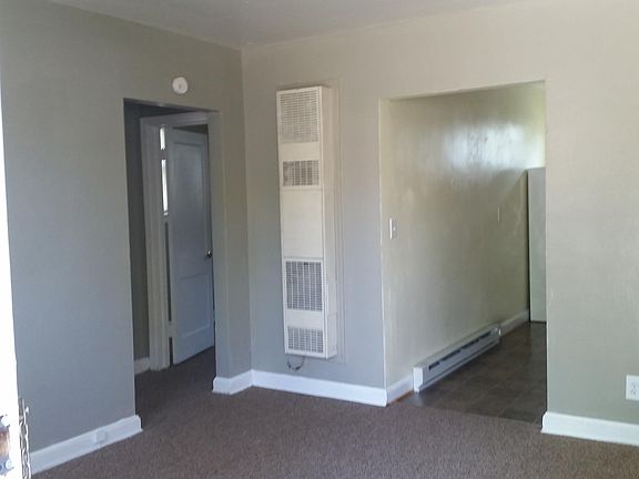 4th image of 411 Fort Worth Ave