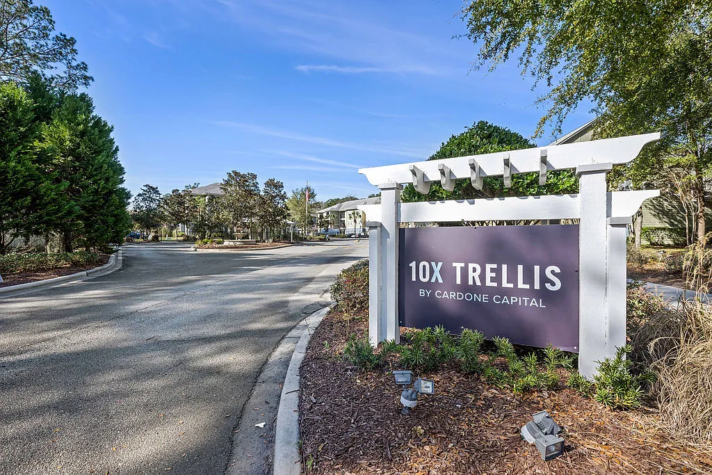 10X Trellis — Photo 1
