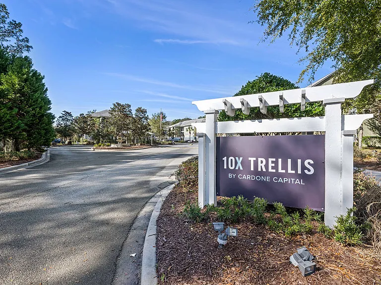 10X Trellis — Photo 1