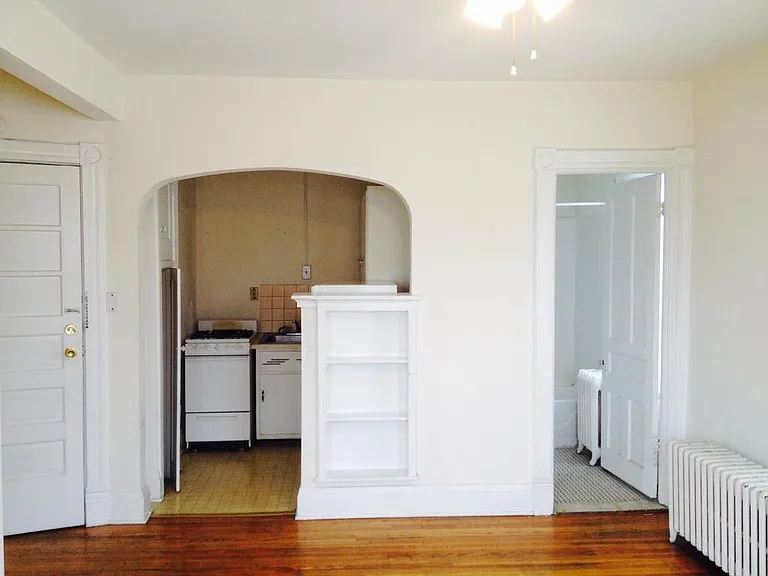 577 Richmond Ave #7 — Photo 3