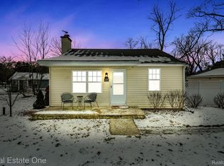 3270 Mapledale St, Commerce Township, MI