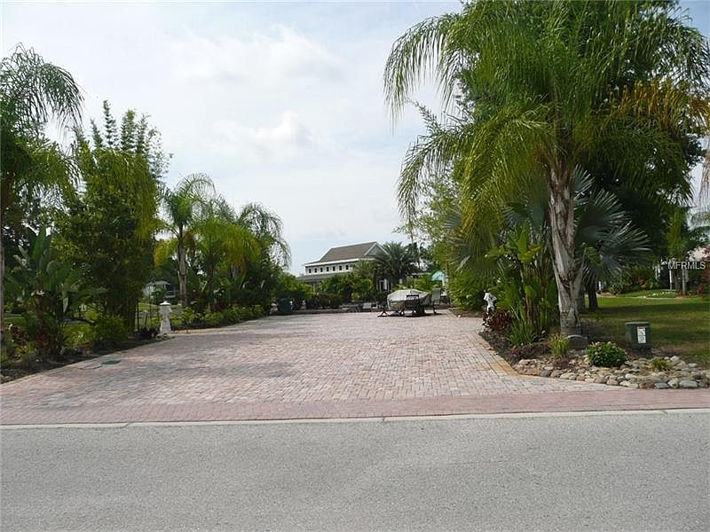 1st image of 6836 Amanda Vista Cir