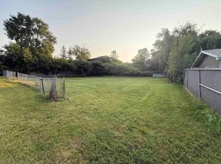 25th St NW, Minot, ND 58703