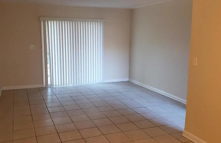 177 Ulster Ln — Photo 5