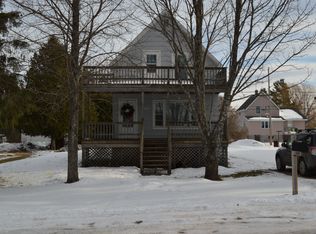47582 1st St, Houghton, MI 49931