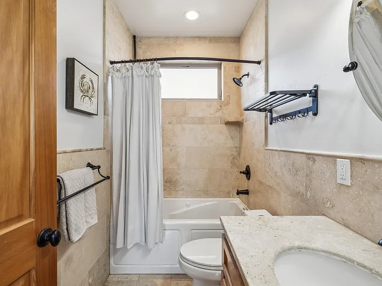 456 Grand Blvd — Photo 15
