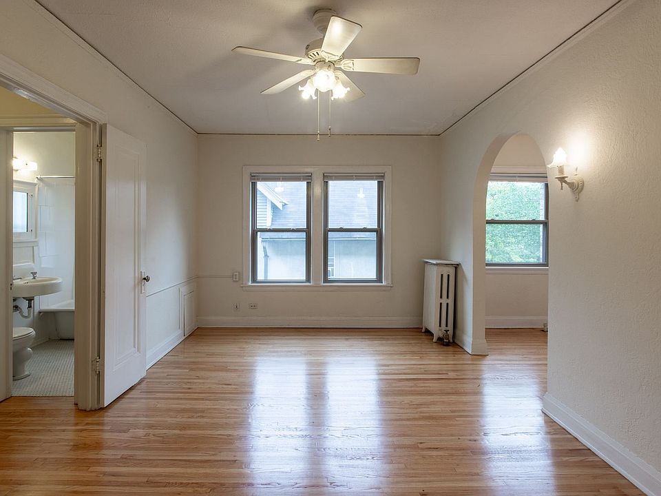 1st image of 3220 Girard Ave S APT 203