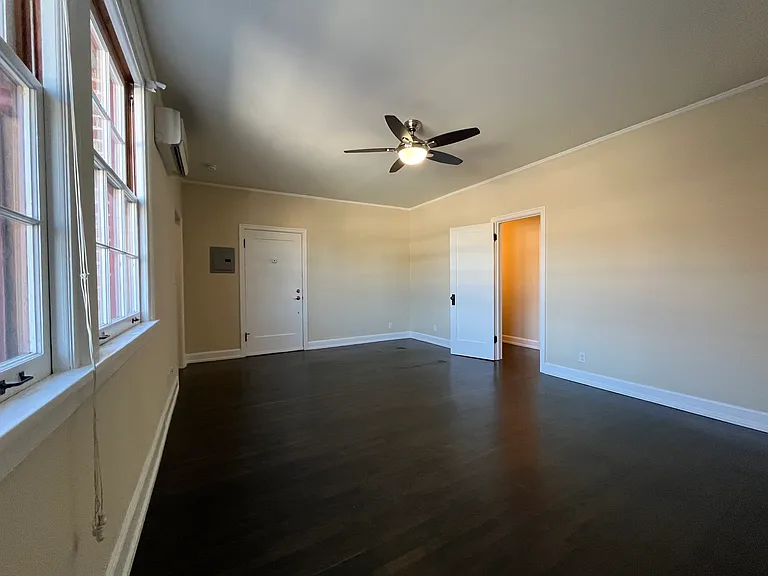 1349 N Hill Ave #12 — Photo 10