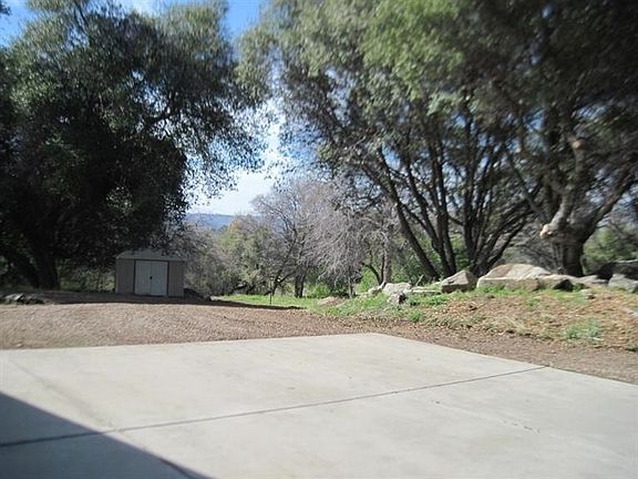 3rd image of 33595 Cottontail Ln