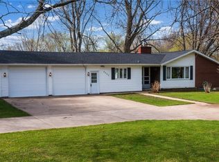 6382 E Lake Rd, Appleton, NY 14008