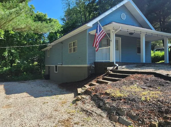 108 Wells St, Corning, OH 43730