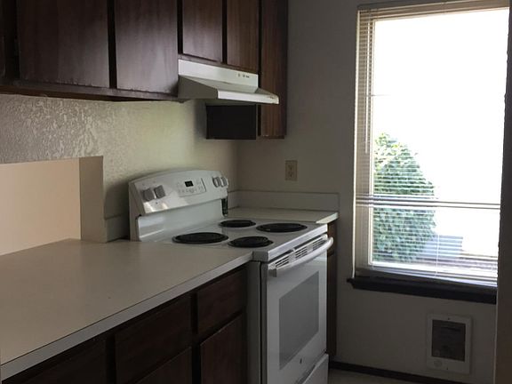 3rd image of 12708 NE 118th St APT 2
