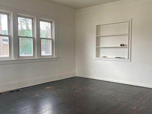 4th image of 400 Washington Ave