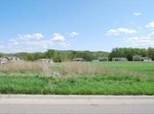 706 Russell Dr N, Holmen, WI 54636