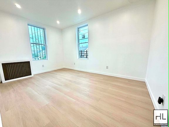 2nd image of 200-33 Linden Blvd #1