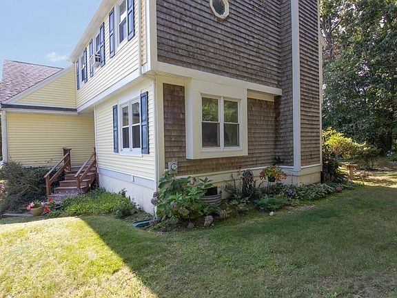 3rd image of 27 Leland Way #B