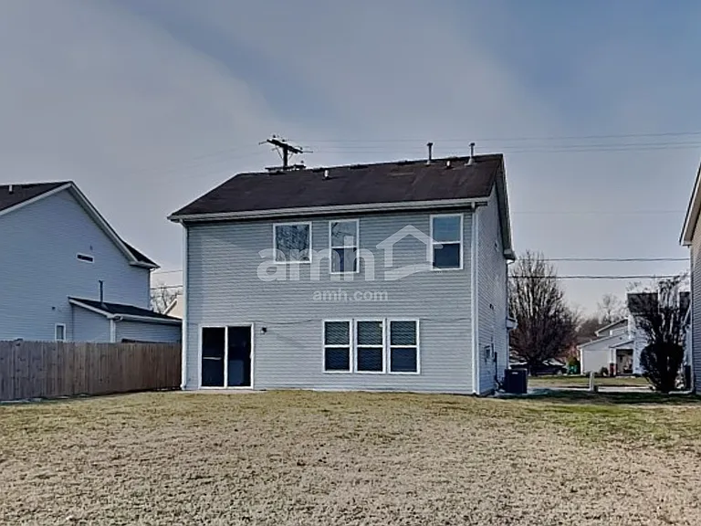 4060 Longfellow Dr — Photo 21