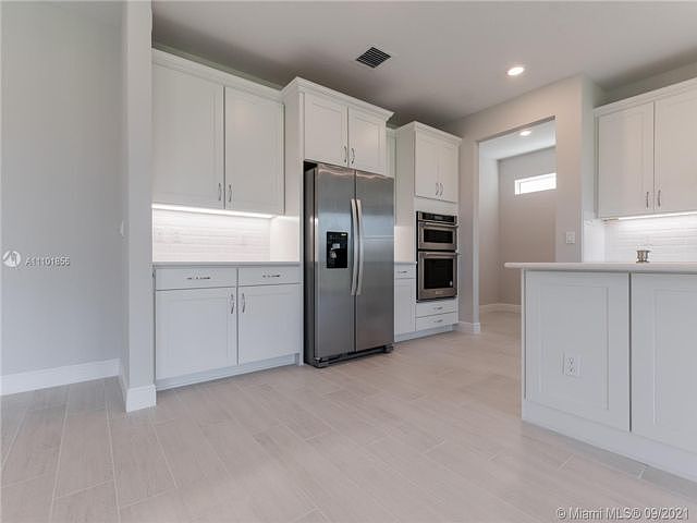 1st image of 3701 Greenway Dr #3701