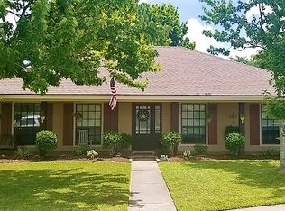 208 Hermitage Ave, Lafayette, LA 70503
