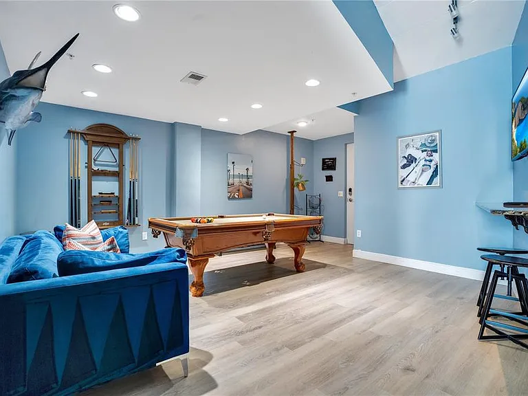 525 E Jackson St #P — Photo 9