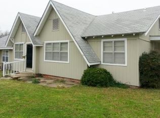 830 E 9th St, Ada, OK 74820