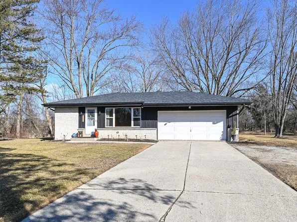 1204 East Oakwood ROAD, Oak Creek, WI 53154