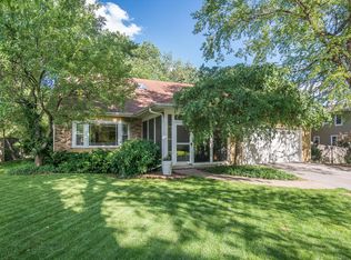 846 Waverly Ct, Naperville, IL 60563