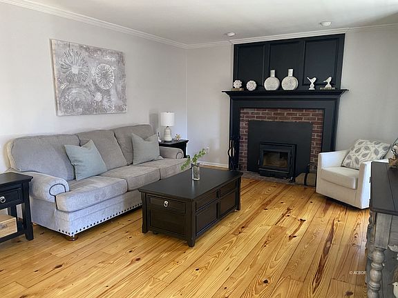 4th image of 1354 Wolf Run Rd