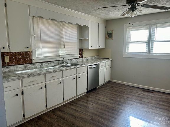 2nd image of 4978 Hardwood Dr