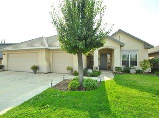 558 Carson Ave, Clovis, CA 93611