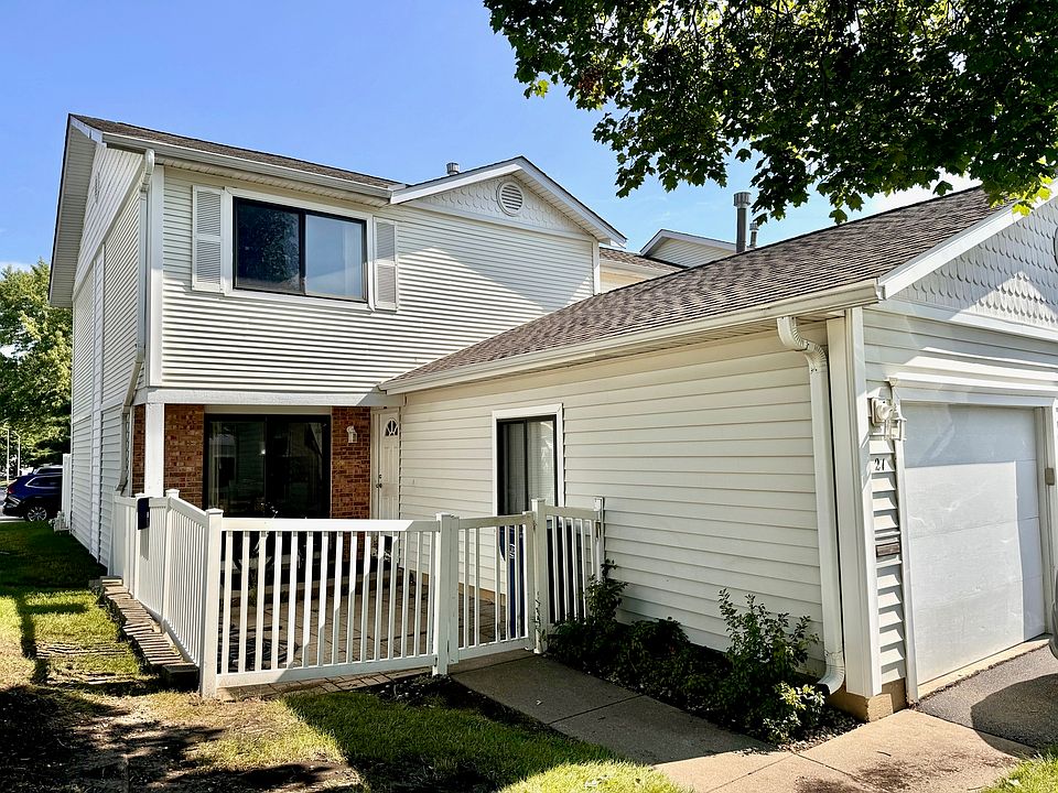 1st image of 21 N Waterford Dr #21