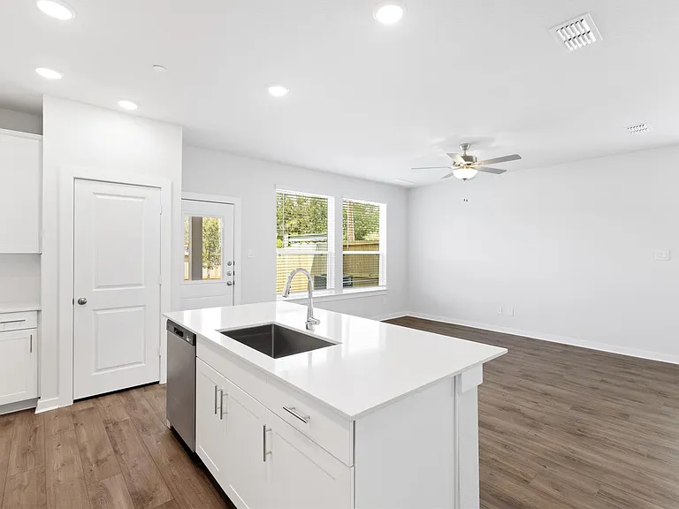 8132 Brocken St — Photo 11
