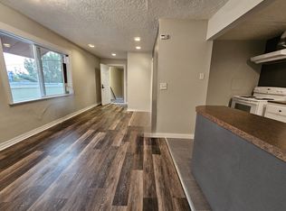 121 N Molalla Ave #B, Molalla, OR 97038