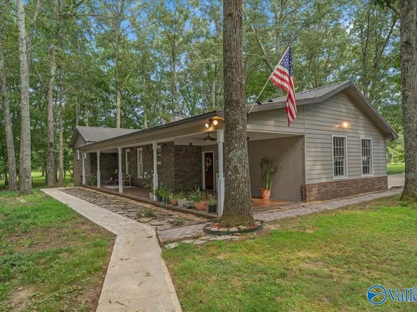 822 Dan Crutcher Rd, Toney, AL 35773