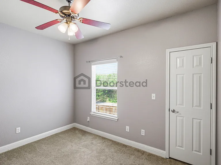4803 Pecan Springs Rd #B — Photo 11