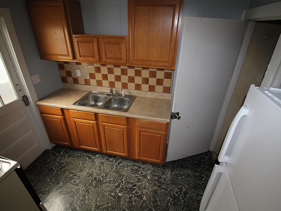 1st image of 300 Virginia Ave