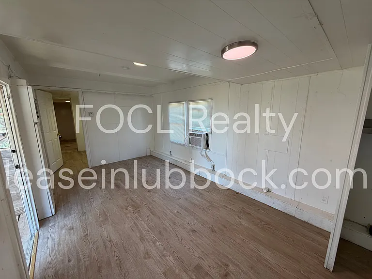 5515 E County Road 6550 — Photo 4