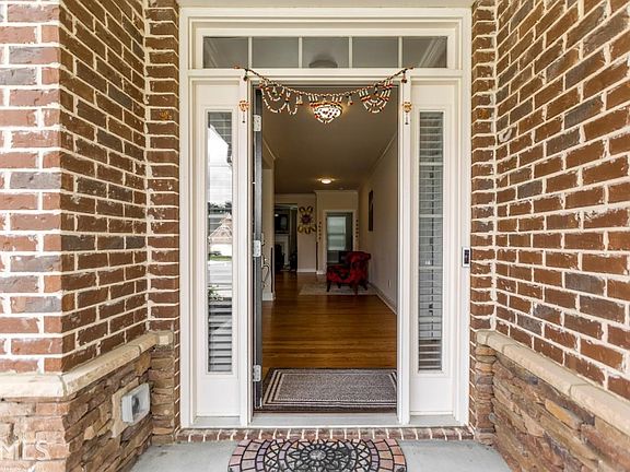 3rd image of 2390 Darlington Way SW