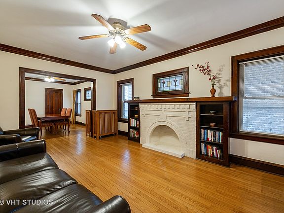 3rd image of 1128 S Oak Park Ave APT 1E