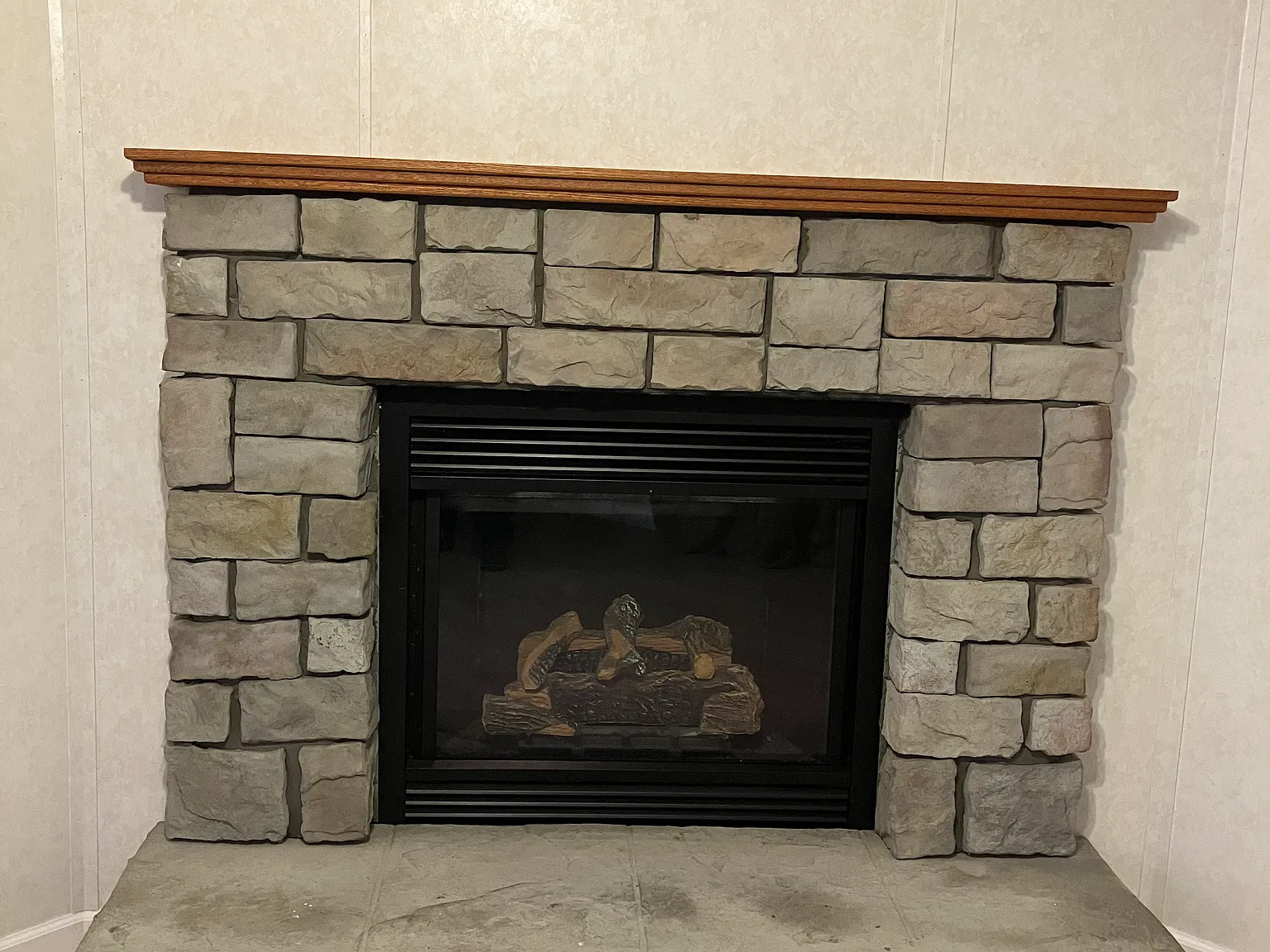 3 bed, 1100 sqft, $2,500 — Photo 4