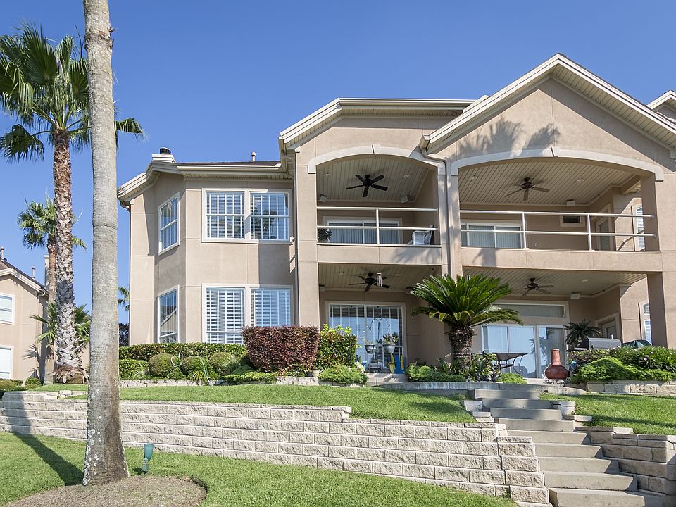 Lake side porch & patio