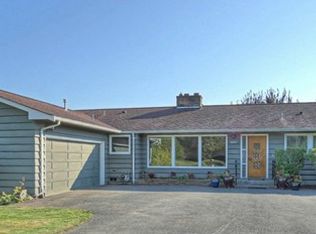 3881 Cliffside Dr, Bellingham, WA 98225